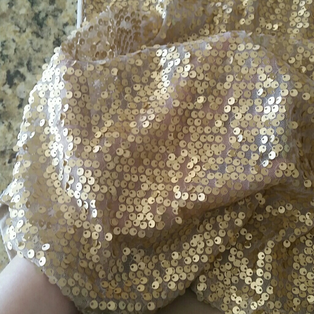 Sheer mesh and sequin front tank top. - Picture 4 of 4